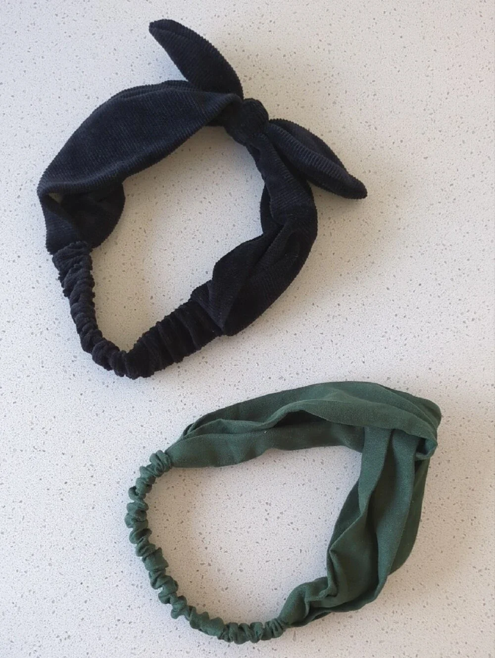 FREE W Purchase Assorted Women’s Hair Accessories Set - Black, Green, Blue